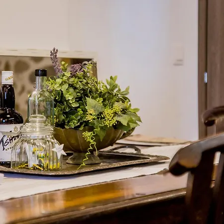 Alexander Aqua Oasis - Poolside Garden Getaway * Evkarpia