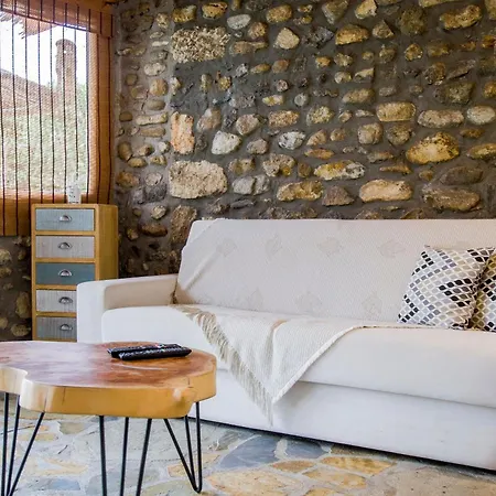 Alexander Aqua Oasis - Poolside Garden Getaway * Evkarpia