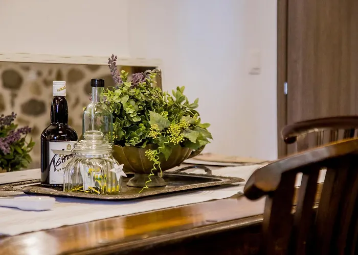 Alexander Aqua Oasis - Poolside Garden Getaway * Evkarpia