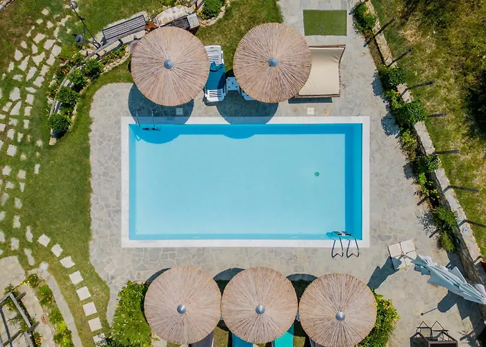 Alexander Aqua Oasis - Poolside Garden Getaway * Evkarpia