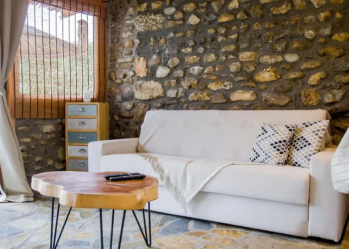 Alexander Aqua Oasis - Poolside Garden Getaway * Evkarpia